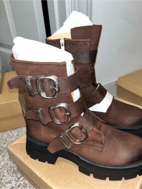 Steve Madden Roland Lug Sole Bootie